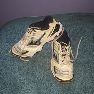 Used Volleyball Shoes
